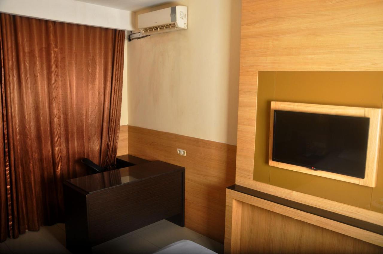 Hotel Ams Penthouse Jakarta Exterior foto